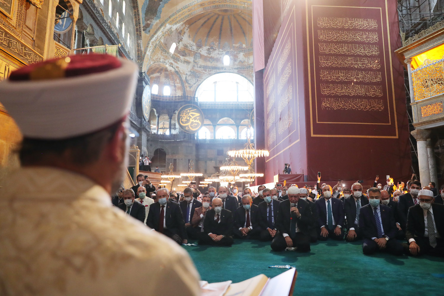  AYASOFYA CAMİİ İBADETE AÇILDI