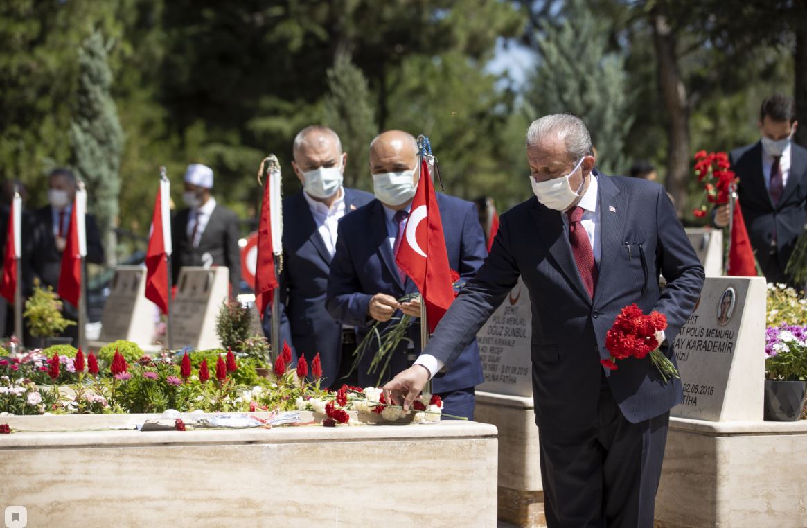  TBMM BAŞKANI ŞENTOP, 15 TEMMUZ DEMOKRASİ ŞEHİTLİĞİ’Nİ ZİYARET ETTİ