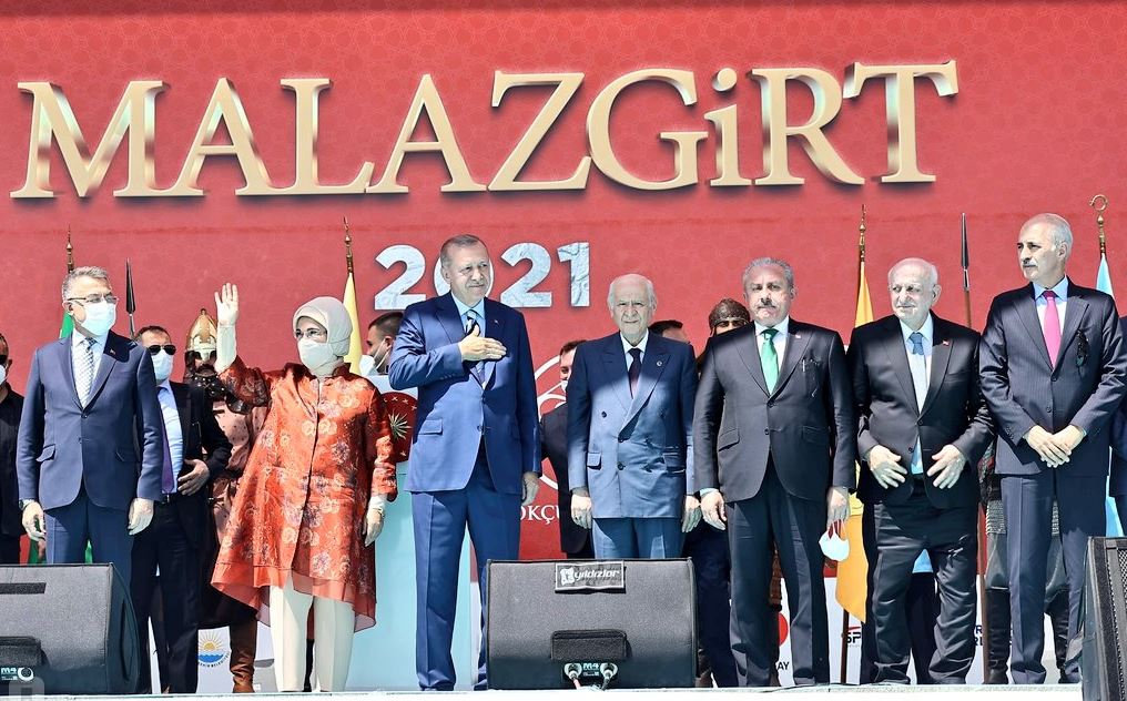  TBMM BAŞKANI ŞENTOP, MALAZGİRT ZAFERİ’NİN 950. YIL DÖNÜMÜ KUTLAMA PROGRAMINDA