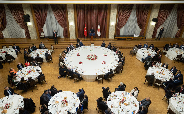  TBMM Başkanı Şentop, iftar programında parlamento muhabirleriyle bir araya geldi